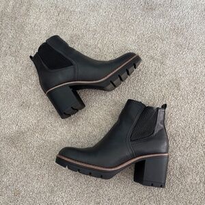 Naturalizer Madalynn Gore Water Repellent Bootie